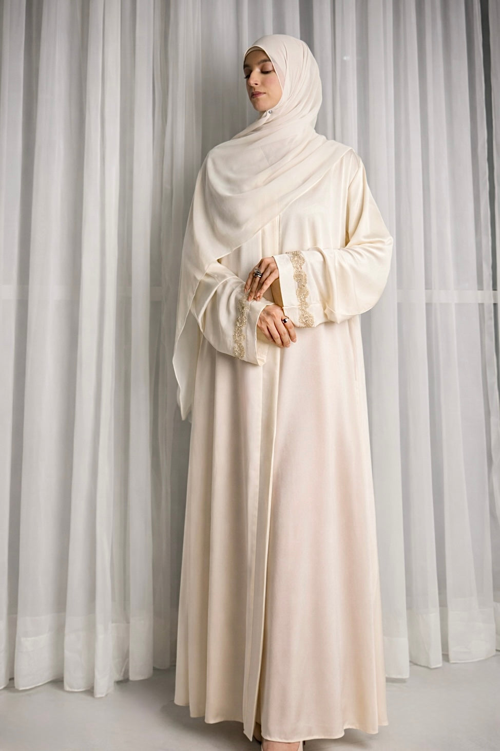 Pearl Abaya